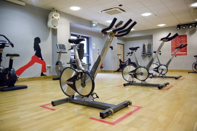 Find out more about gym/health clubs